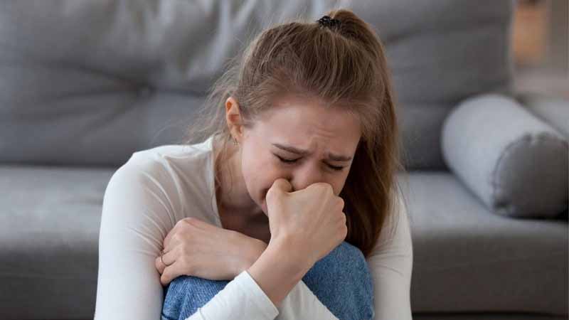 Mơ thấy khóc là điềm gì? Giải mã cảm xúc, tâm linh và số may mắn